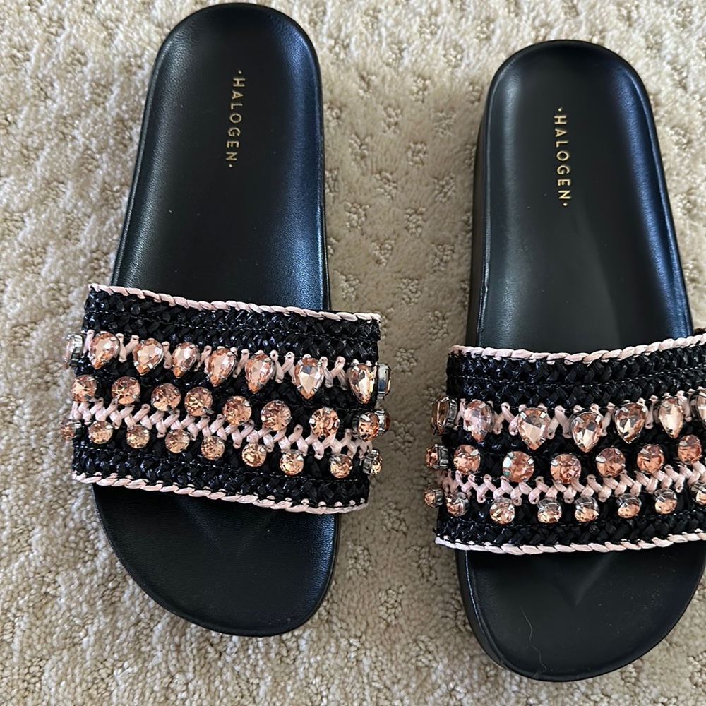 Halogen sz 7 womens slide, worn a few times